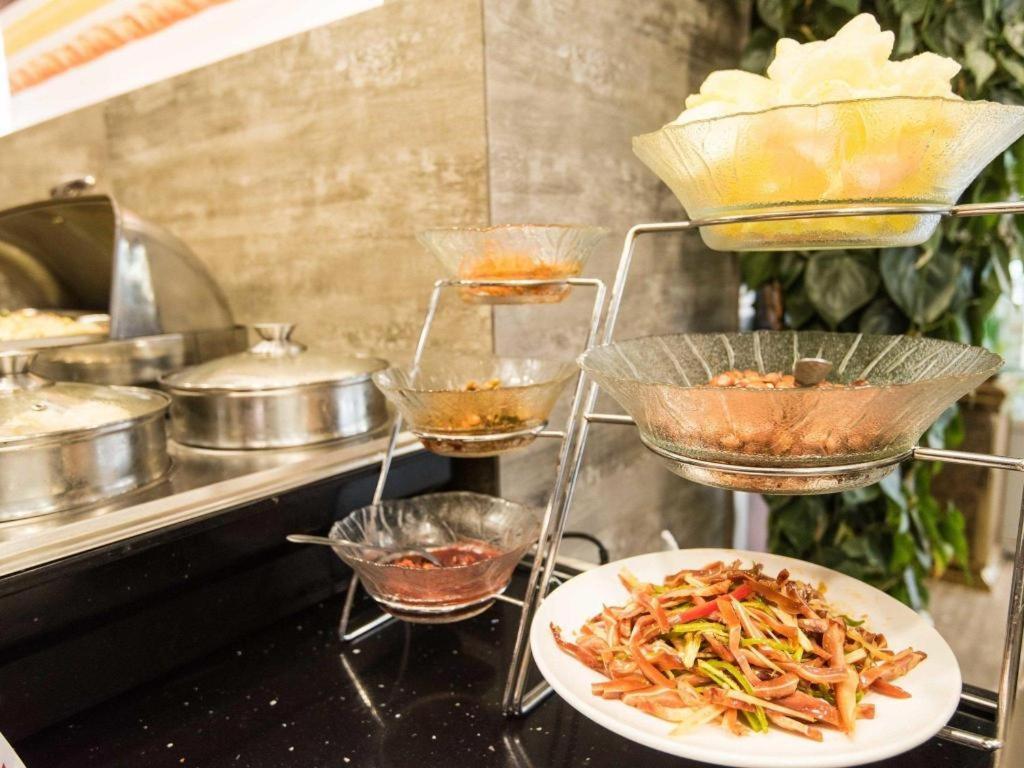 ไอบิส จางเยอ กัฟเวิร์นเมนต์ สเตชัน Hotel จางเย่ ภายนอก รูปภาพ